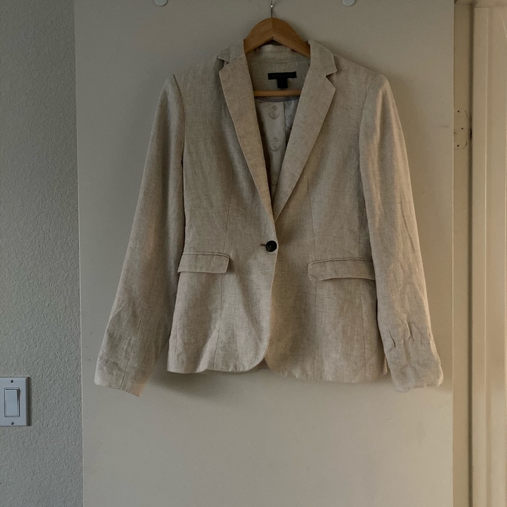 British Khaki Beige Blazer (size Small)